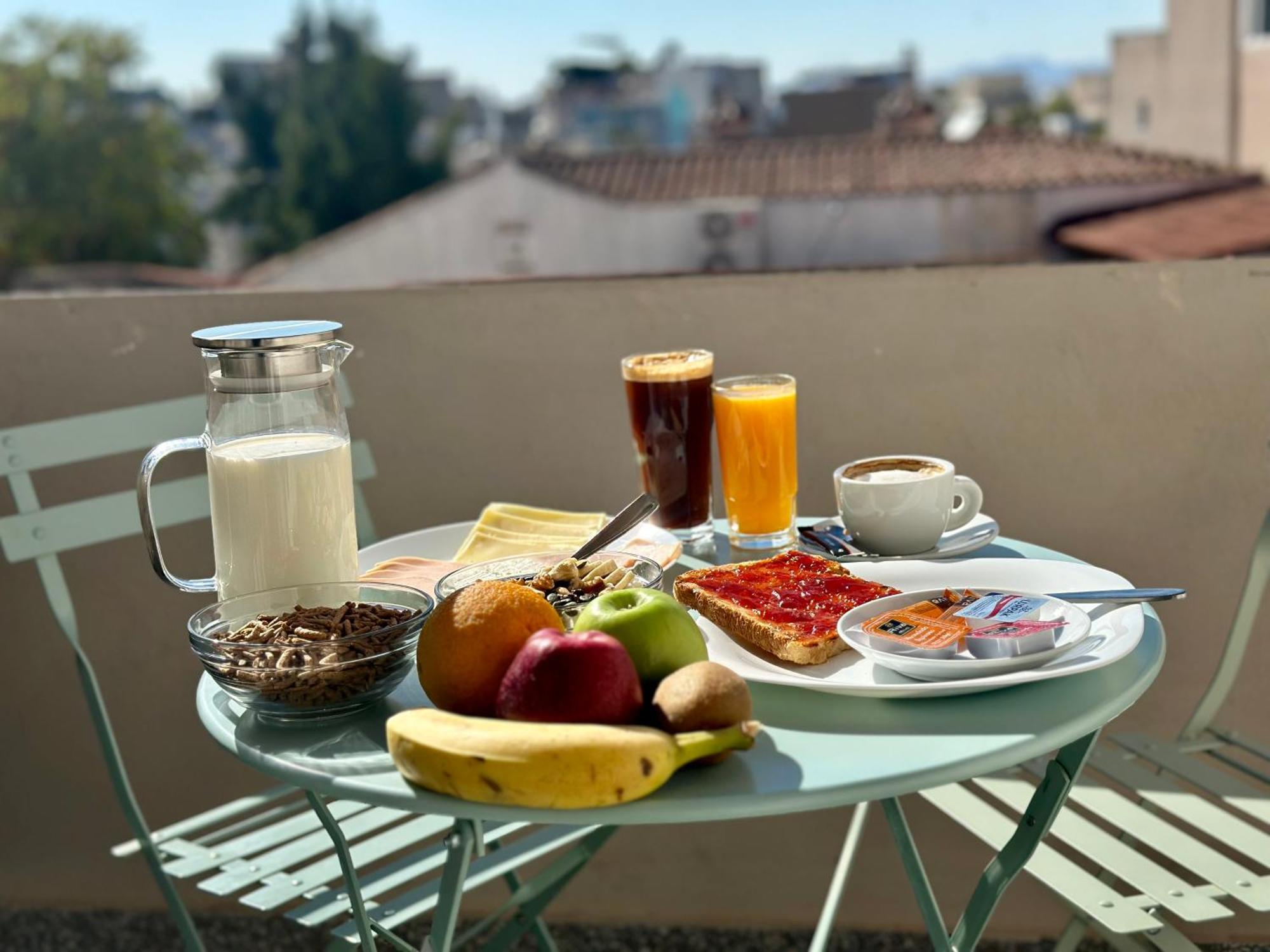 Belle Athenes - Luxury Rooms At Monastiraki Railway Station Εξωτερικό φωτογραφία