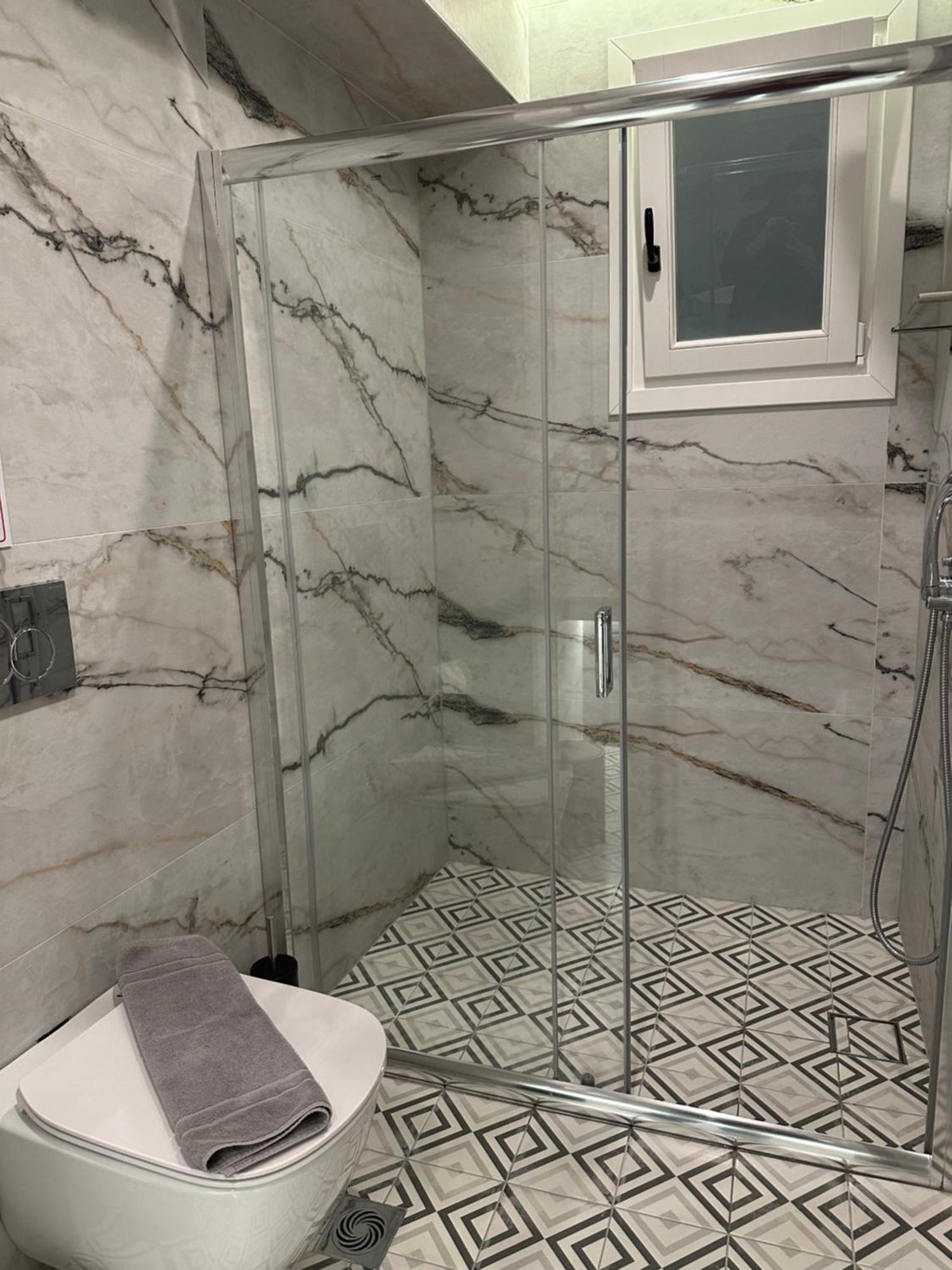Belle Athenes - Luxury Rooms At Monastiraki Railway Station Εξωτερικό φωτογραφία