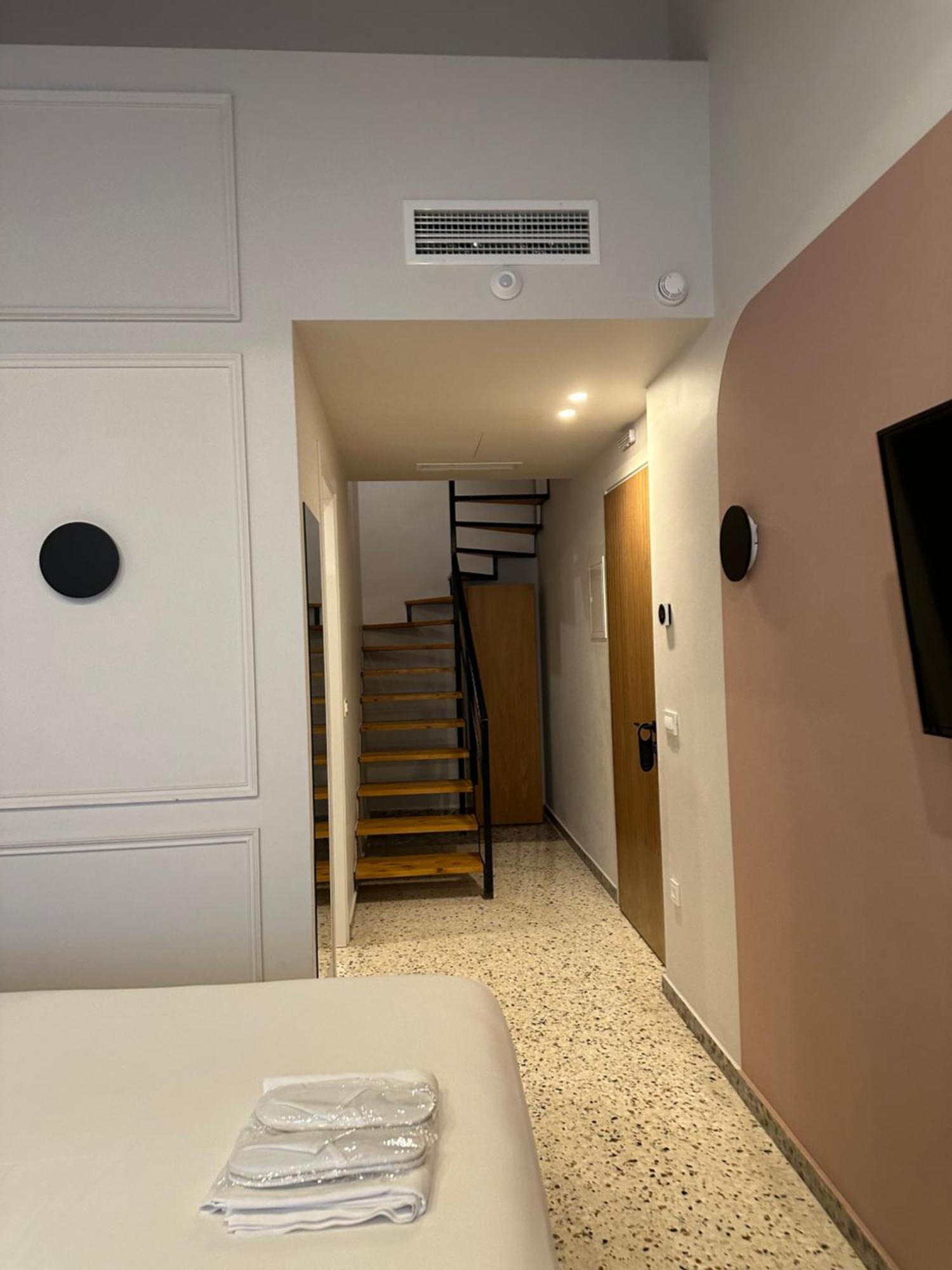 Belle Athenes - Luxury Rooms At Monastiraki Railway Station Εξωτερικό φωτογραφία