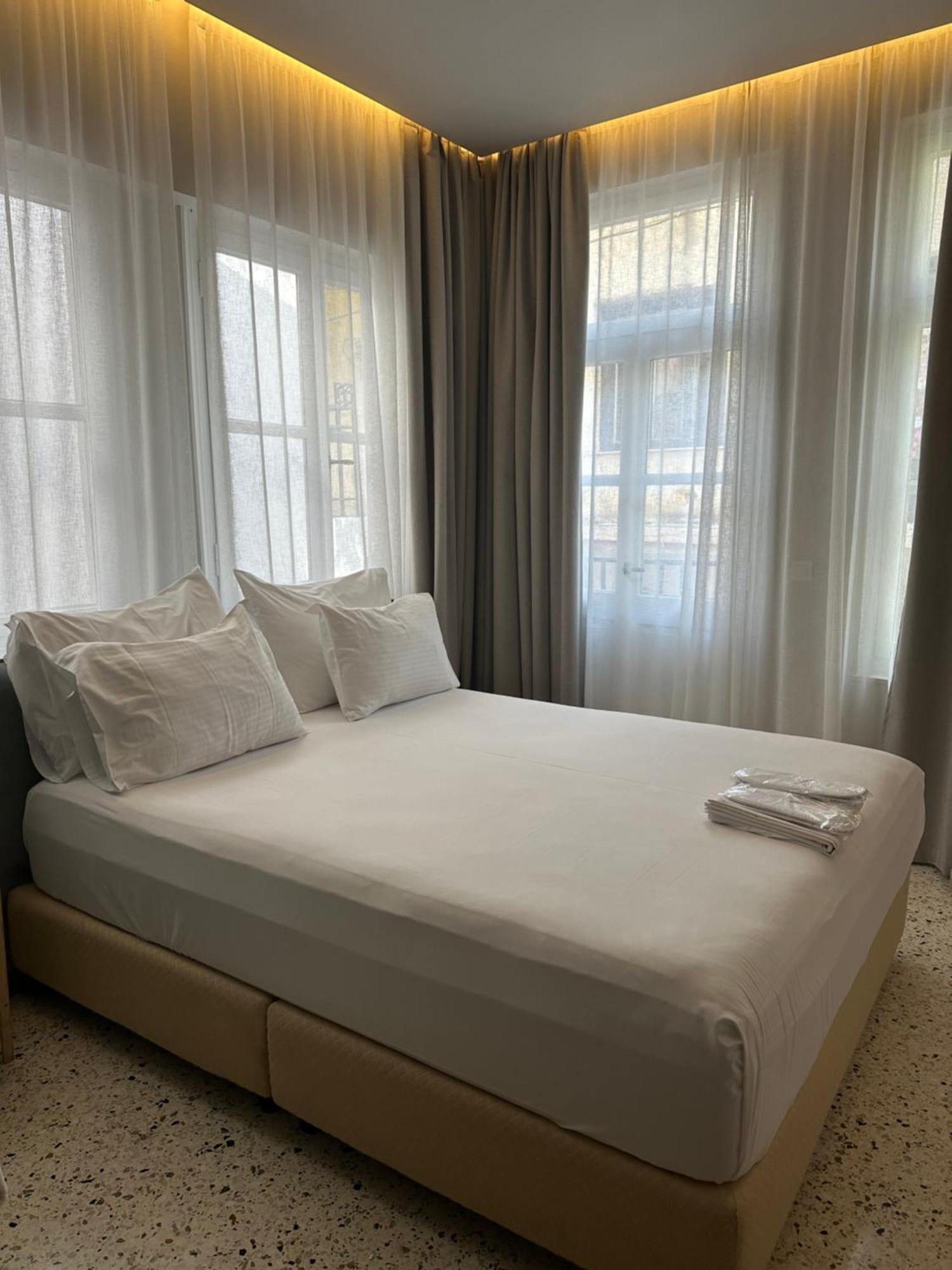 Belle Athenes - Luxury Rooms At Monastiraki Railway Station Εξωτερικό φωτογραφία